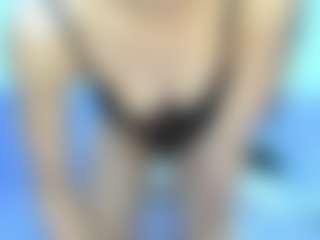 Live cam show with Maria - Athletic on xxxlivecams.org