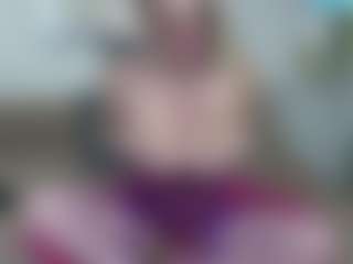 Live cam show with BonnieBotox - Blonde Hair on Taboo Cams XXX