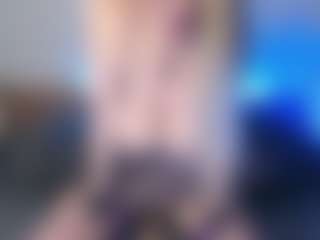 Live cam show with BonnieBotox - Middle Aged on Camiplay Live