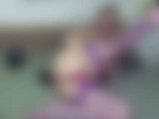Live cam show with BonnieBotox - Granny on Mixed Magazine Live