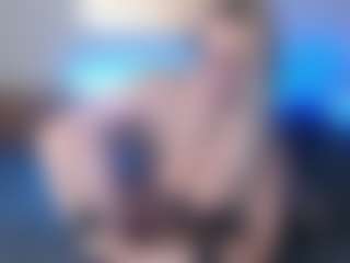 Live cam show with BonnieBotox - Granny on testsause.com