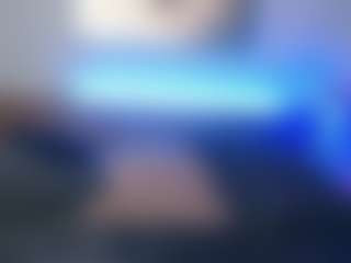 Live cam show with BonnieBotox - Blue Eyes on hrnylive.com