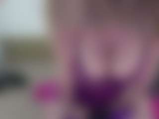 Live cam show with BonnieBotox - Granny Big Tits on Fling VIP Chat