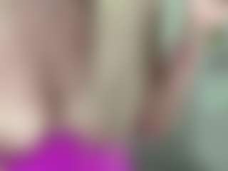 Live cam show with BonnieBotox - Granny Big Tits on Cam Slut