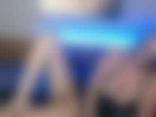 Live cam show with BonnieBotox - Blue Eyes on Milfs Live