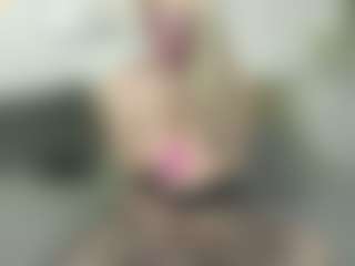 Live cam show with BonnieBotox - Granny Big Ass on CamwithHer