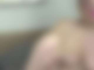Live cam show with BonnieBotox - Granny Blonde Hair on Camming Site