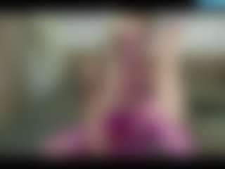 BonnieBotox MILF webcam performer live streaming