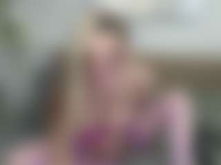 Live cam show with BonnieBotox - Granny on Camiplay Live