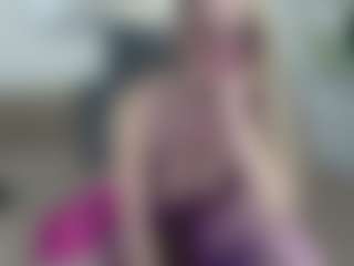 Live cam show with BonnieBotox - Granny Blonde Hair on infinitiblacc.com