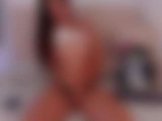 Nia-Benson's Live Sex Cam Show