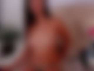 Nia-Benson's Live Sex Cam Show