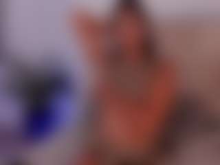 Live cam show with Nia-Benson - Domination on StripNow