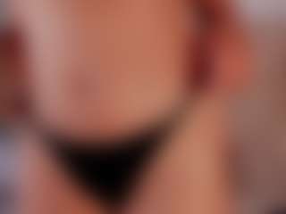 Nia-Benson's Live Sex Cam Show