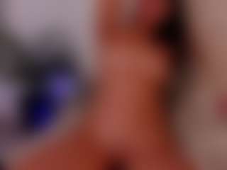 Nia-Benson's Live Sex Cam Show