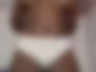 Live cam show with smiley - Fingering on Milfs Live