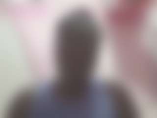 Live cam show with smiley - Ebony Shaved Pussy on fuklive.com