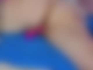 Live cam show with Kamila-Ice - Bikini on Gym Cam Girls