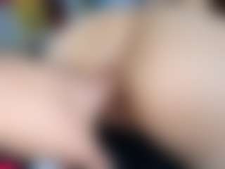 Live cam show with Luna and Mike - Athletic Small Tits on SinfulBabes