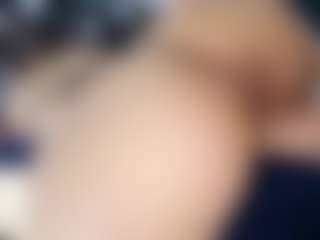 Live cam show with Luna and Mike - Small Tits on Camsoda
