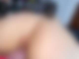 Live cam show with Luna and Mike - Muscle on Camsoda