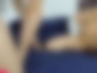 Live cam show with Luna and Mike - Foot Fetish Curvy on friskycurves.com