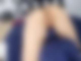 Live cam show with Luna and Mike - Athletic Young Adult on Camsoda