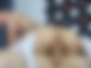 Live cam show with Luna and Mike - Anal Teen (18+) on madthumbs
