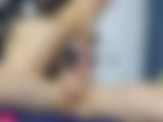Live cam show with Luna and Mike - Latina on Camiplay Live