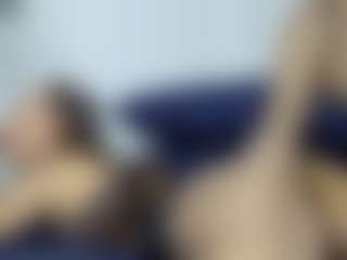 Live cam show with Luna and Mike - Ass Bouncing on Dolls Live