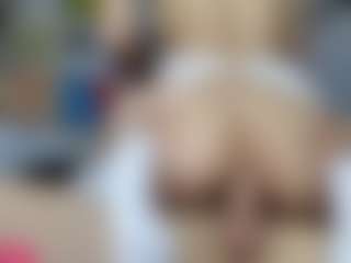 Luna and Mike MILF webcam performer live streaming