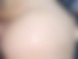 Live cam show with Luna and Mike - Orgasm on Camsoda