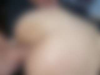 Live cam show with Luna and Mike - Cum on Camsoda