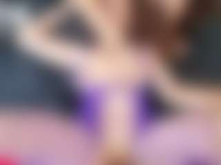 Live cam show with Luna and Mike - Curvy MILF on sexylive.show