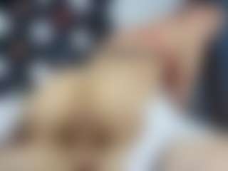 Live cam show with Luna and Mike - Foot Fetish on Big Tits