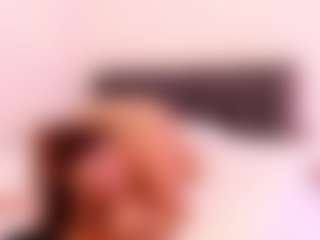 Live cam show with Alessia - MILF on Fling VIP Chat