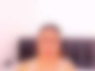 Live cam show with Alessia - Mature on Instabang