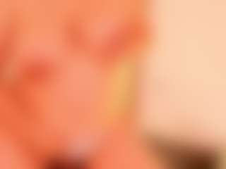 Live cam show with Alessia - Public Mature on SmokeAndPoke