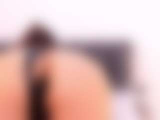 Live cam show with Alessia - Public Mature on Mixed Magazine Live