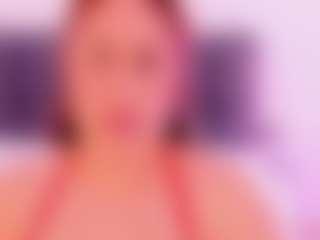 Live cam show with Alessia - Middle Aged on Camsoda Late Night