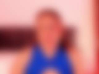 Live cam show with Alessia - Double Penetration on milfzrlive.com