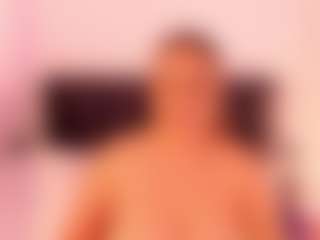 Live cam show with Alessia - Mature MILF on Camsoda