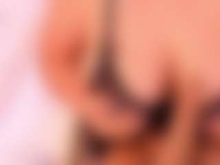 Live cam show with Alessia - Middle Aged on hornycams.live