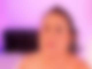 Live cam show with Alessia - Public Mature on xxxlivecams.org
