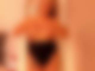 Live cam show with Alessia - Middle Aged on Adult Interactions