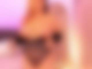 Live-camshow met Alessia - Public op Camsoda
