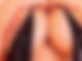 Live cam show with Alessia - Blonde Hair MILF on Camming Site
