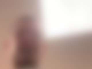 Live cam show with johnnybehandsum - Brown Hair on CamwithHer