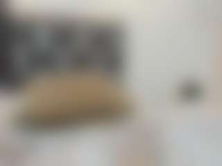 Live cam show with saracorraless - Squirt on Camming Site