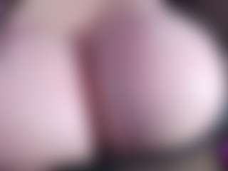 bigbittiesandfun's Live Sex Cam Show